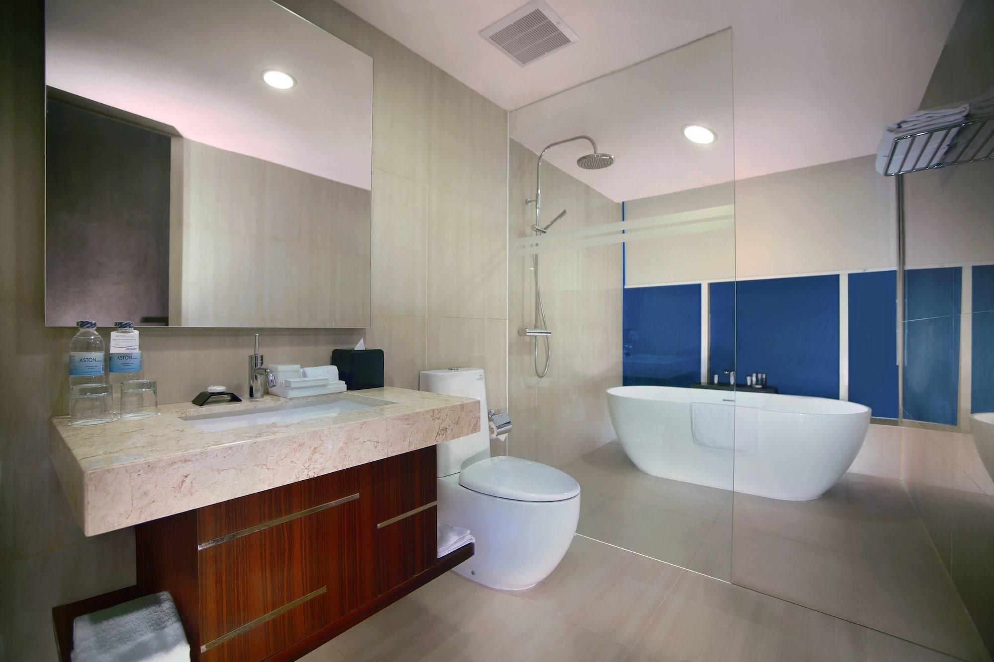Aston Madiun Hotel & Conference Center Kültér fotó
