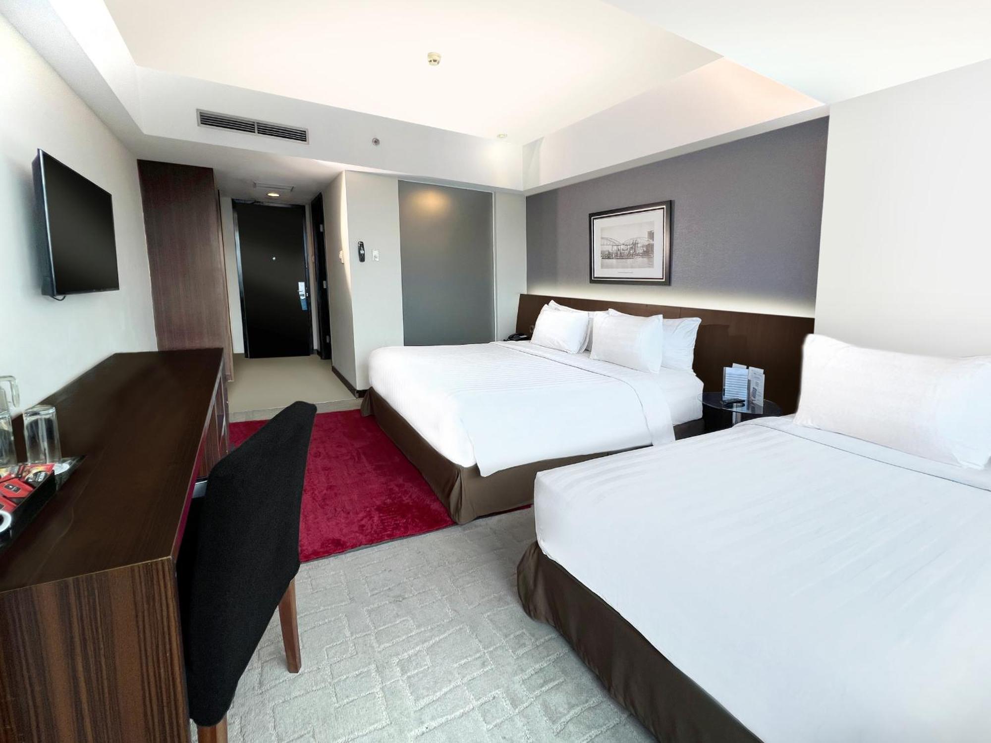 Aston Madiun Hotel & Conference Center Kültér fotó
