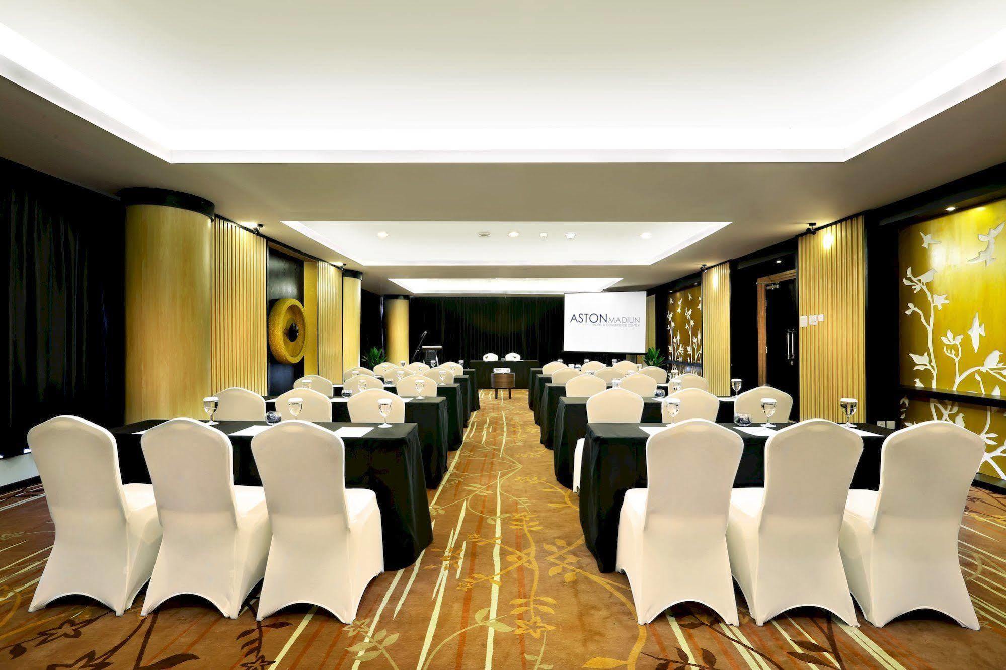 Aston Madiun Hotel & Conference Center Kültér fotó