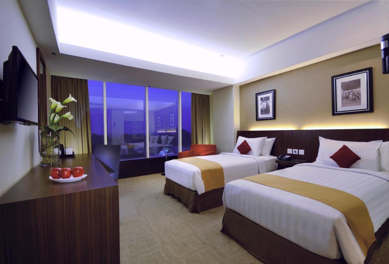 Aston Madiun Hotel & Conference Center Kültér fotó